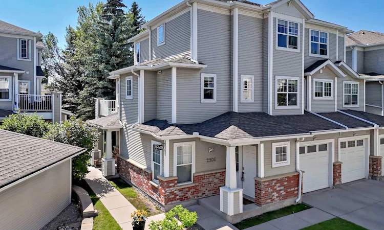 2906-7171 Coach Hill Road SW