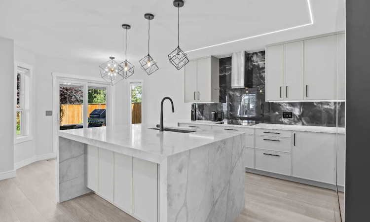 101 Bridlewood Street