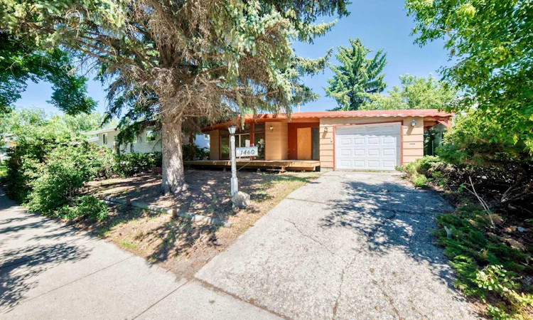 1460 Northmount Drive NW