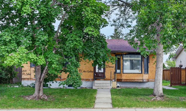 256 Pinemill Road NE
