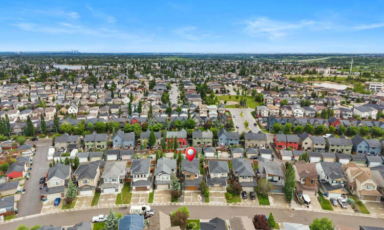 26 Walden Court SE