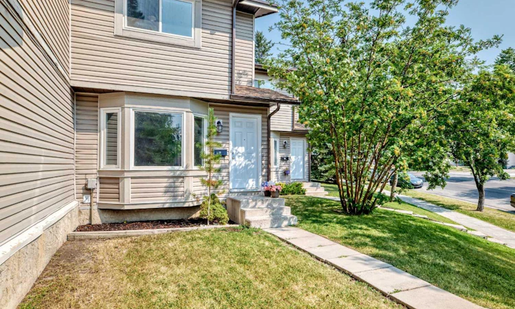 11 Falshire Terrace NE