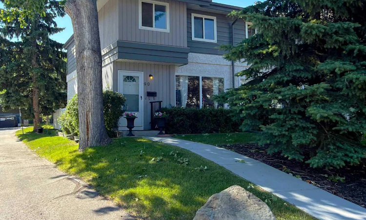 90-999 Canyon Meadows Drive SW