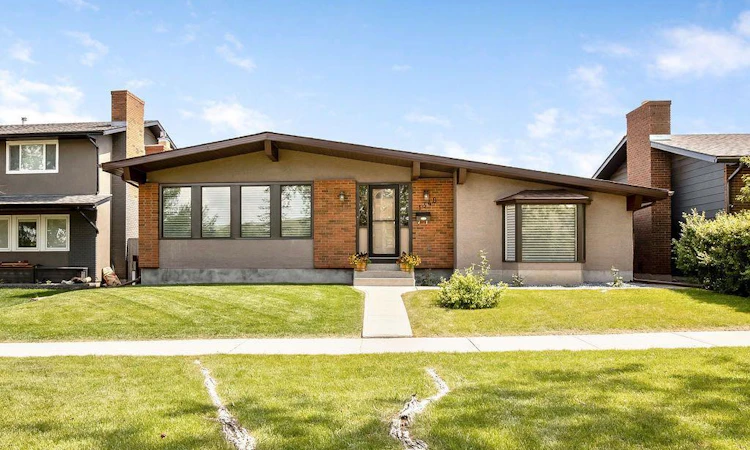 1348 Norfolk Drive NW