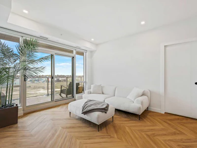 409-8505 Broadcast Avenue SW - 4