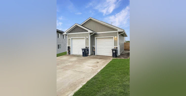 B-9717 112 Avenue, County of Grande Prairie, AB, T8X 5C2