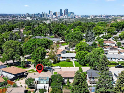 2018 Cottonwood Crescent SE - 4