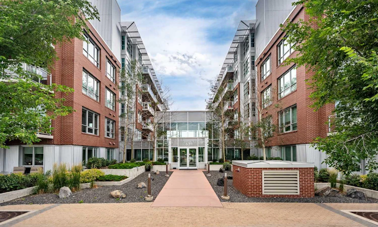 308-63 Inglewood Park SE