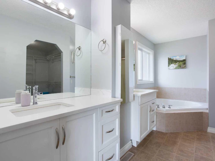 1925 Luxstone Park SW, Airdrie, AB, T4B 3B5 - 21