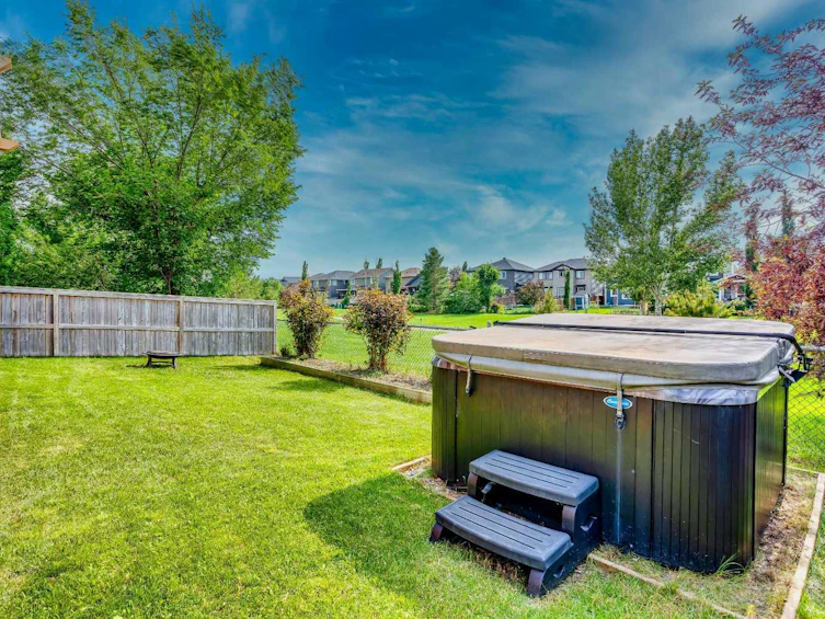 1925 Luxstone Park SW, Airdrie, AB, T4B 3B5 - 38