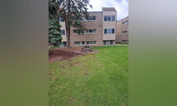 222-8235 Elbow Drive SW
