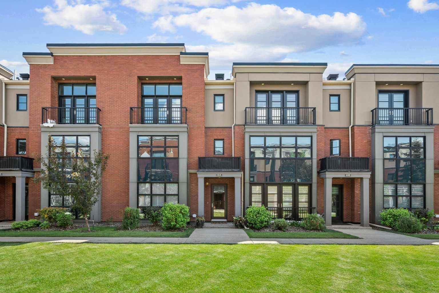 610 Aspen Meadows Hill SW, Calgary, AB, T3H 0G3