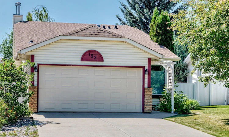 192 Riverbend Drive SE