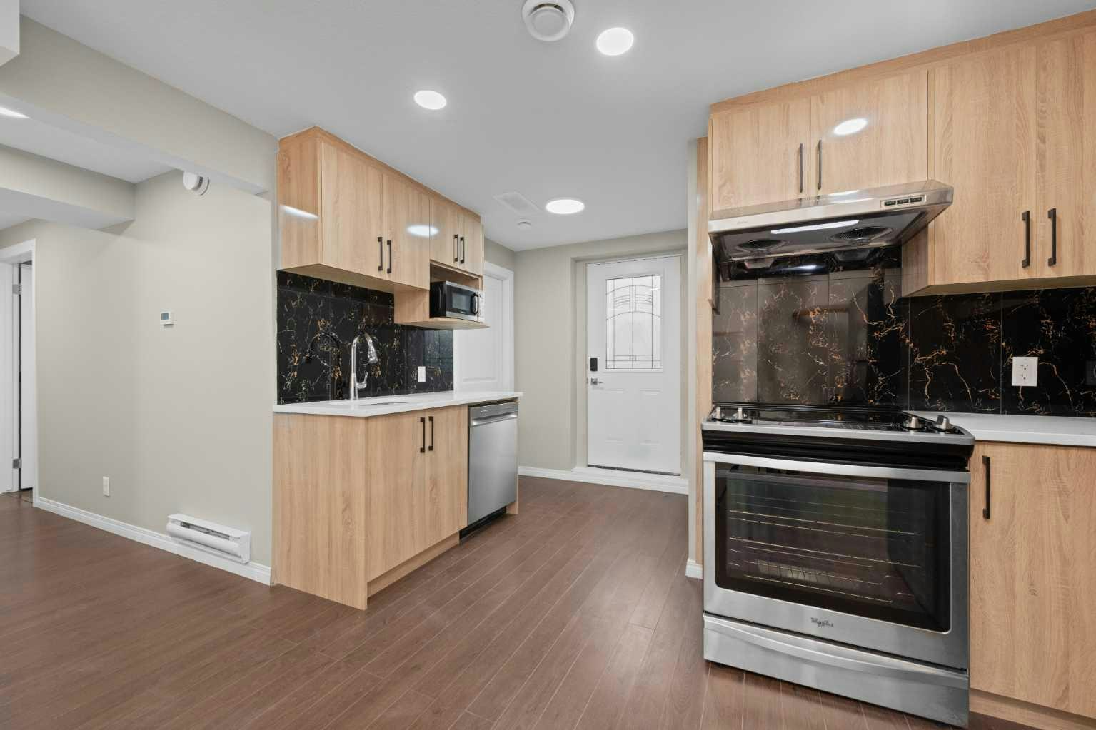7 Panora Square NW, Calgary, AB, T3P 1E5 - 2