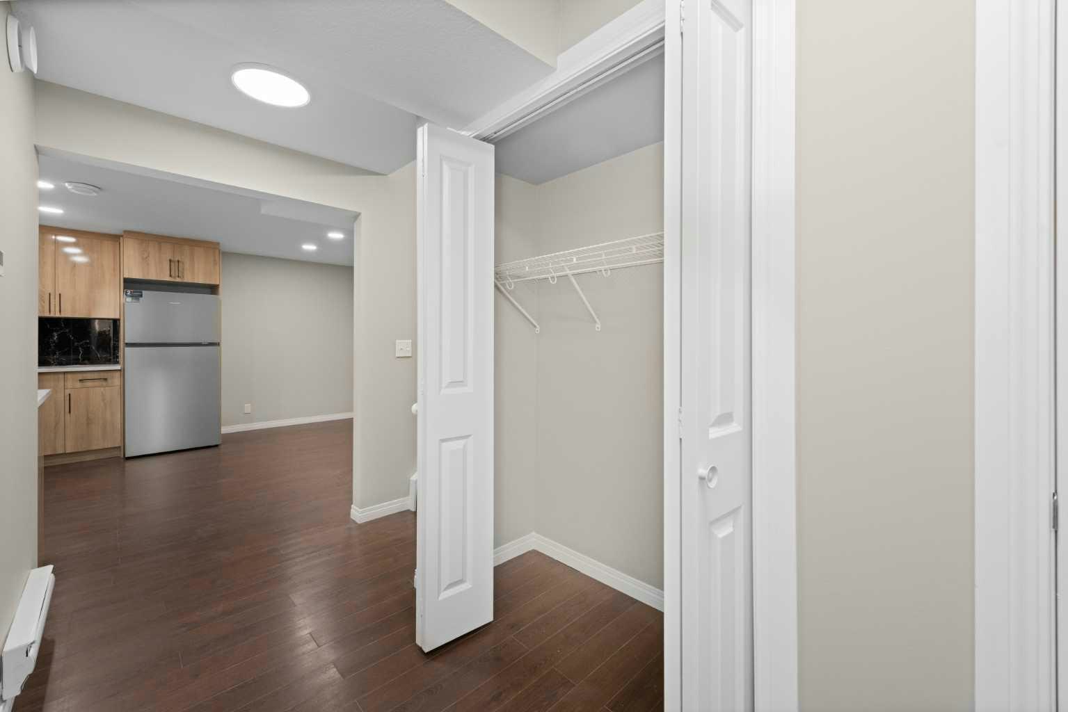7 Panora Square NW, Calgary, AB, T3P 1E5 - 7