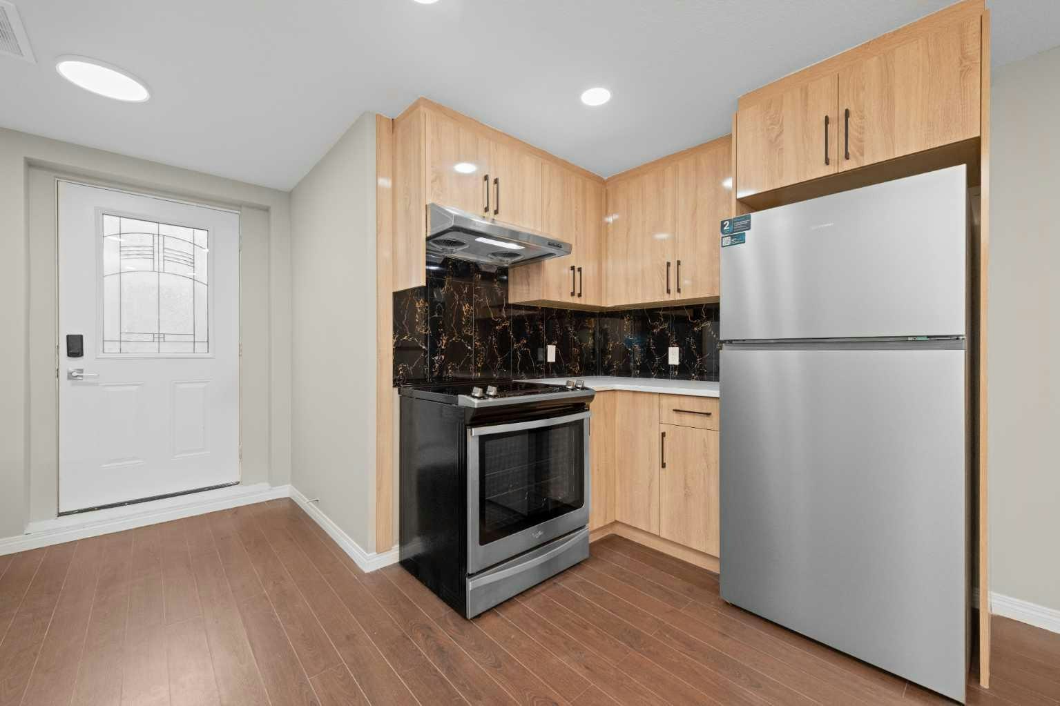 7 Panora Square NW, Calgary, AB, T3P 1E5 - 5