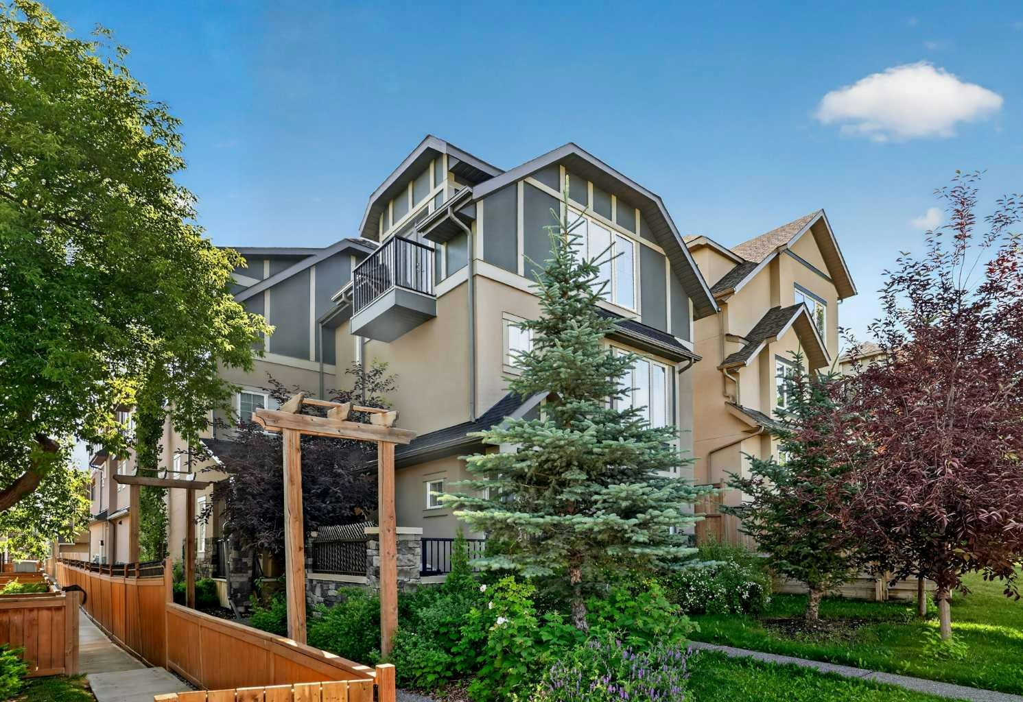 4-2416 30 Street SW, Calgary, AB, T2E 2M1