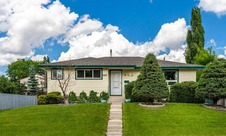 39 Maryvale Crescent NE
