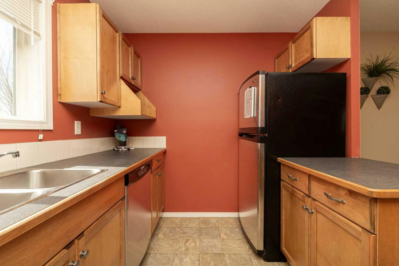 2-101 Silkstone Road W, Lethbridge, AB, T1J 3A8 - 8