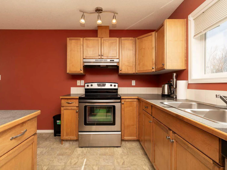 2-101 Silkstone Road W, Lethbridge, AB, T1J 3A8 - 9