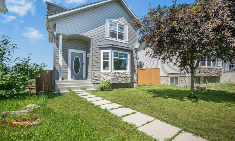 43 Covington Close NE