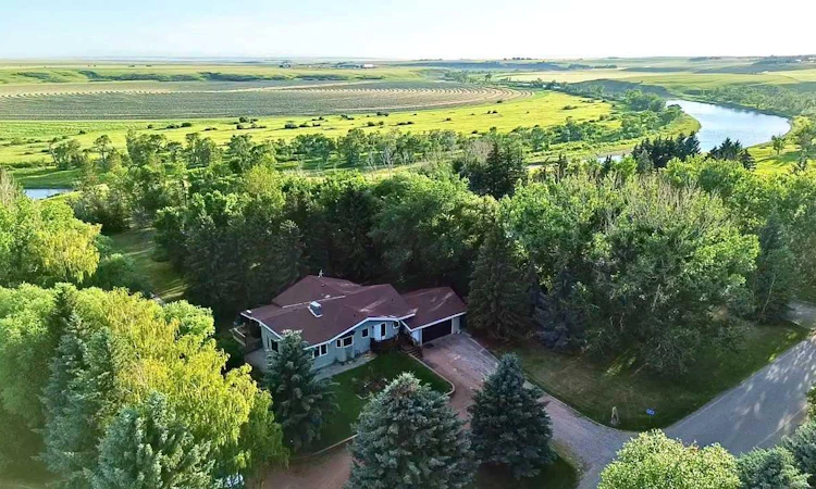 207 Moon River Drive