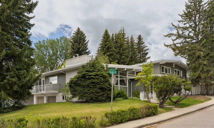 53 Massey Place SW