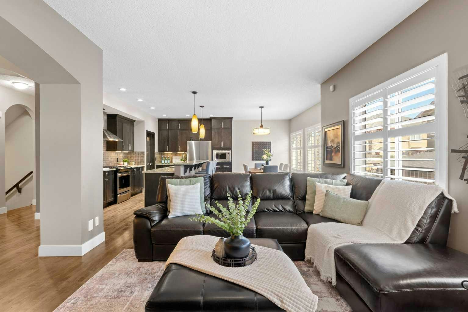 809 Canoe Green SW, Airdrie, AB, T4B 3K6