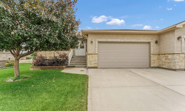 108 Sandstone Place SE