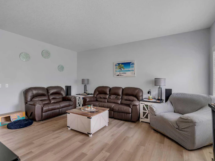 54 Thomas Street NW, Rural Rocky View County, AB, T0J 1X2 - 5