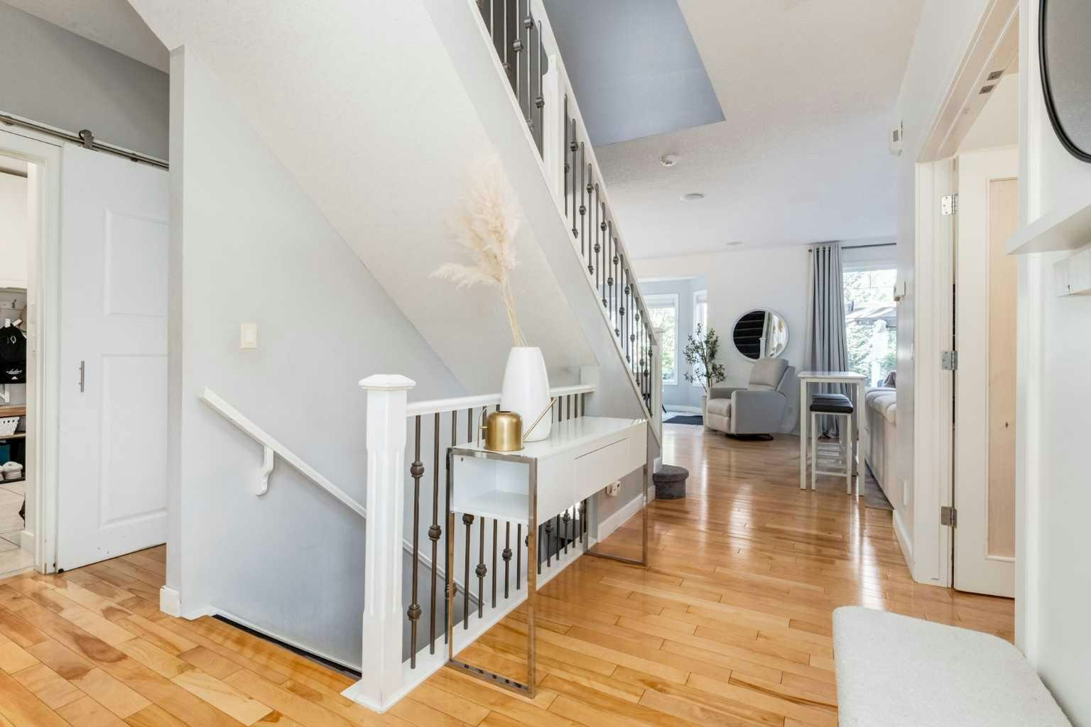 8631 Wentworth Drive SW, Calgary, AB, T3H 5K2 - 6