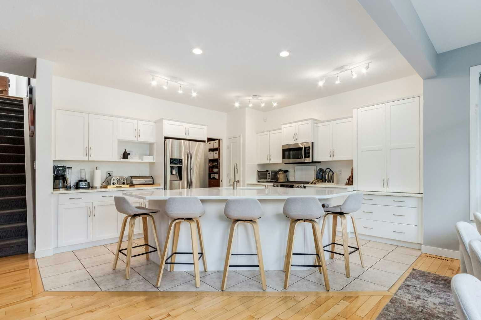 8631 Wentworth Drive SW, Calgary, AB, T3H 5K2 - 10