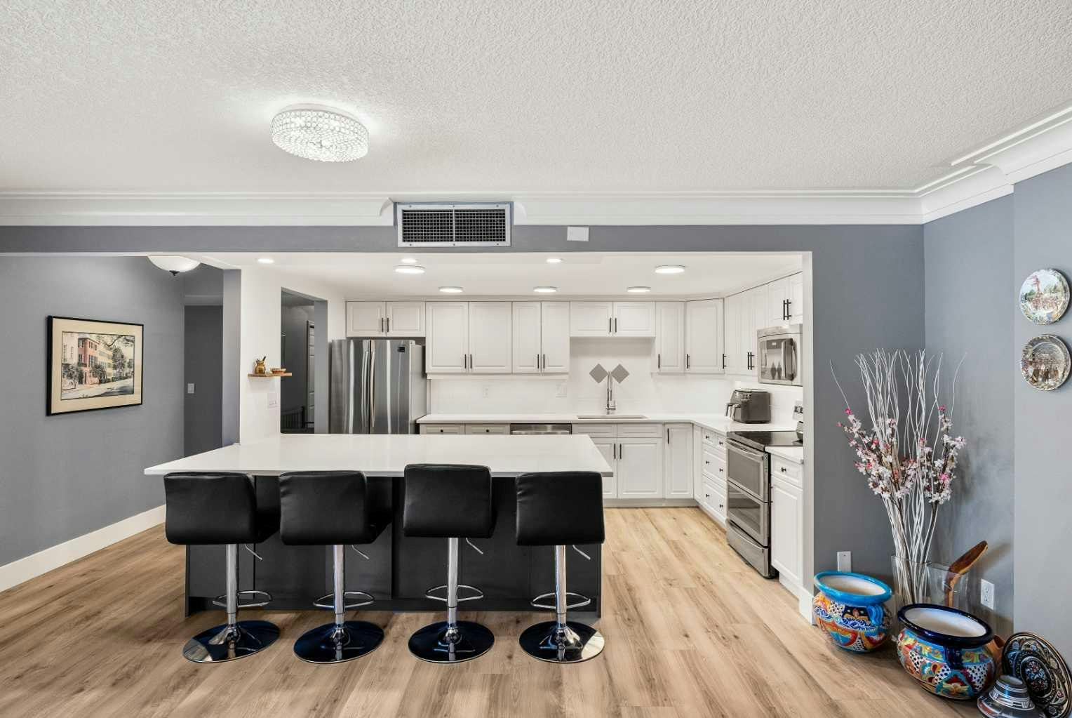 207-2425 90 Avenue SW, Calgary, AB, T2V 4X8