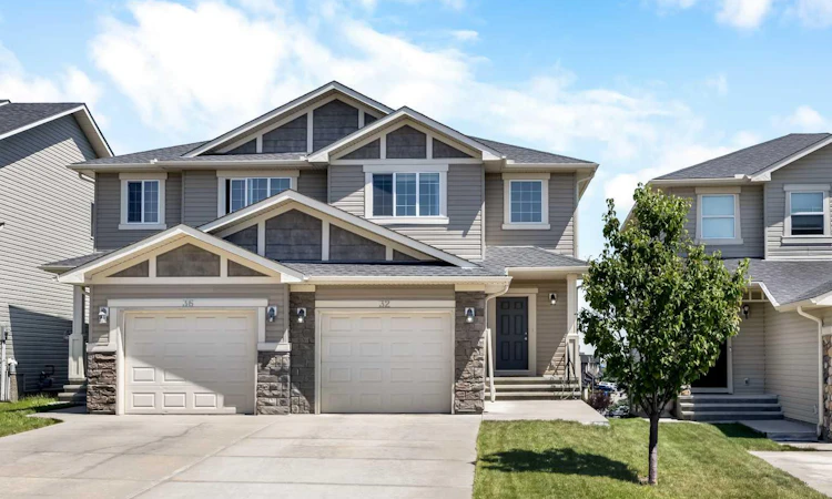 32 Panatella Common NW