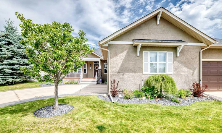 39 Ravine Drive