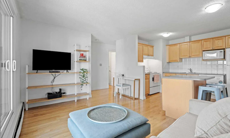 403-222 5 Avenue NE