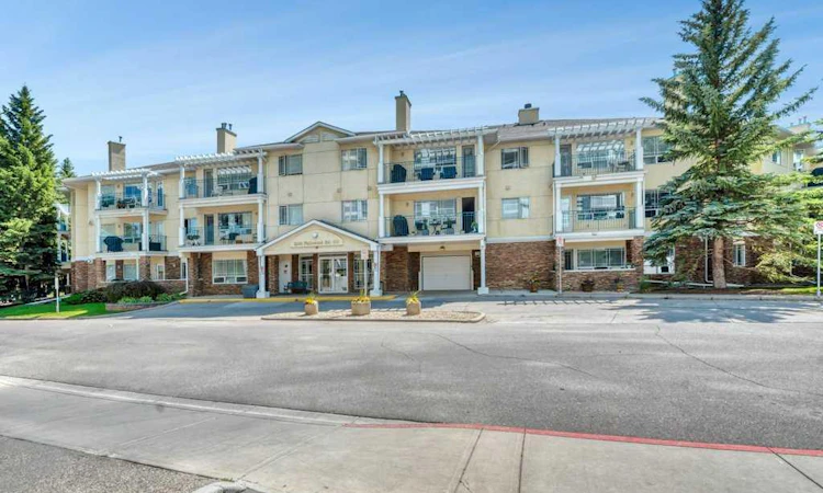 211-2144 Paliswood Road SW