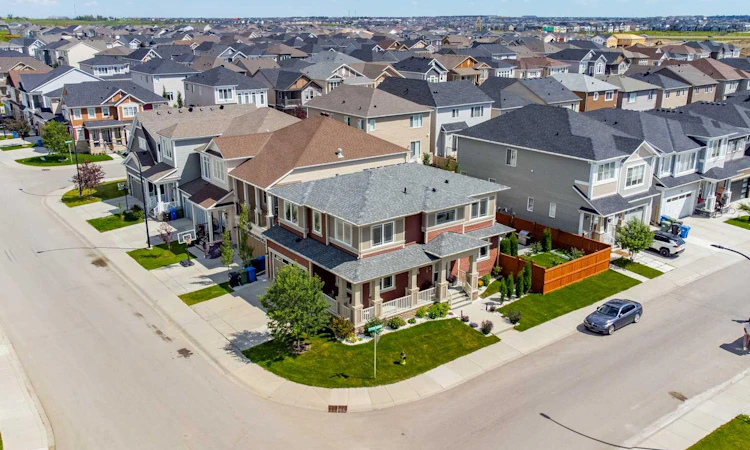 12 Cityside Common NE