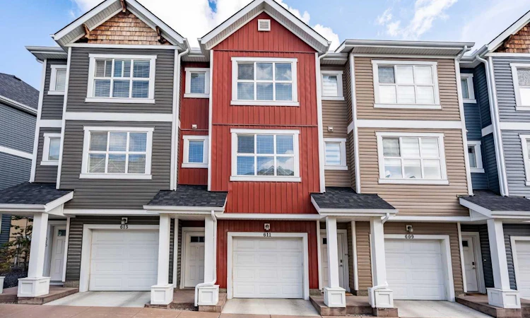 611-355 Nolancrest Heights NW