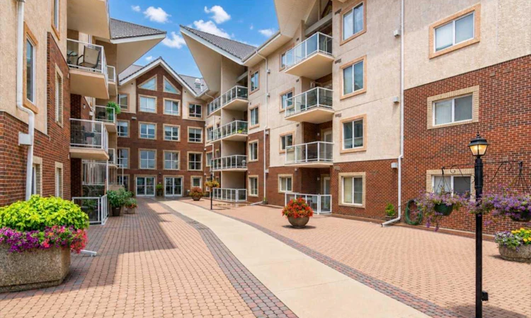 119-1182 Southview Drive SE