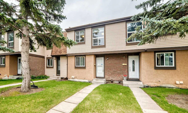 69-2727 Rundleson Road NE