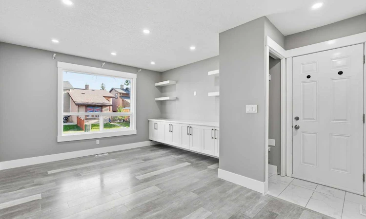 99 Pinecliff Close