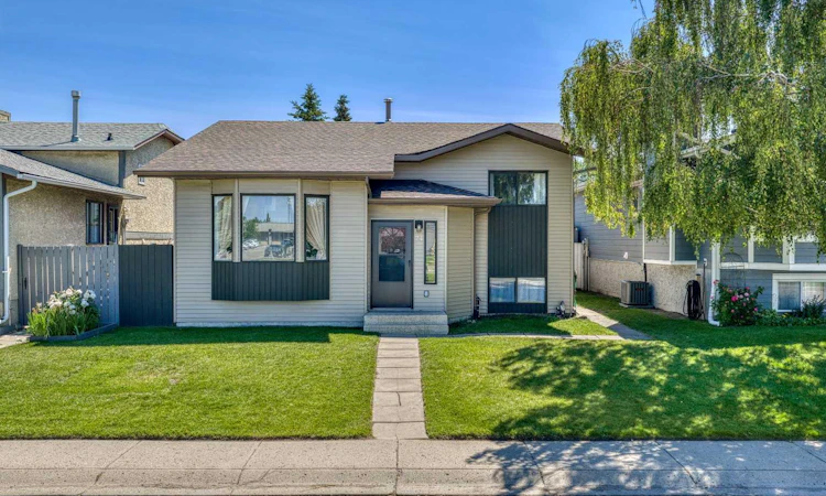 71 Riverglen Crescent SE