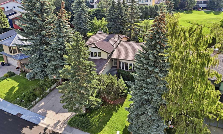 149 Edgehill Drive NW