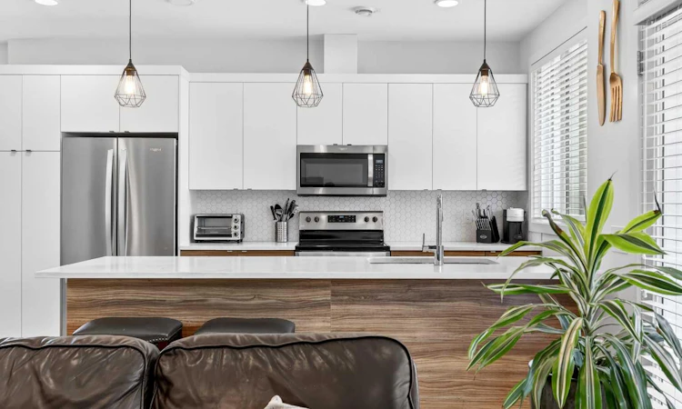 33-230 Seton Passage SE