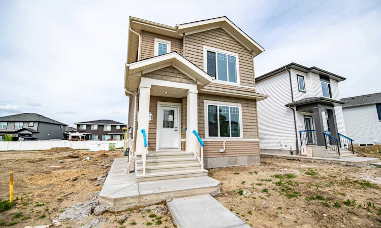 28 Memorial Parkway