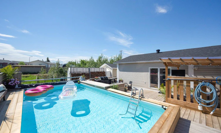 240 Grandview Crescent