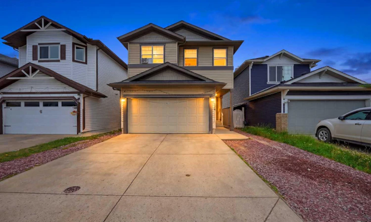 140 Tarawood Grove NE