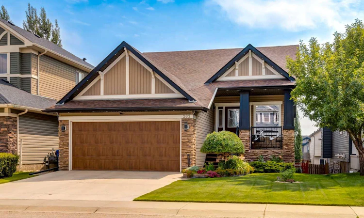 202 Silverado Bank Circle SW