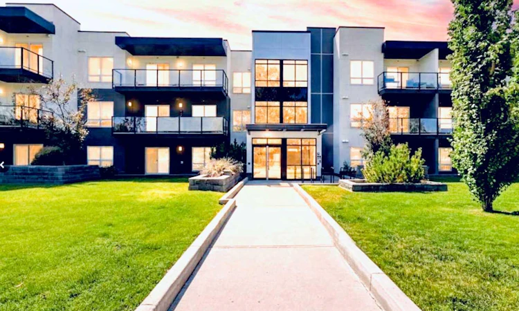 315-15233 1 Street Se Street SE